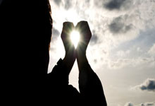 6686体育官网:回到乌兹别克斯坦后,胡桑诺夫已悄然完成了他的婚姻大事.